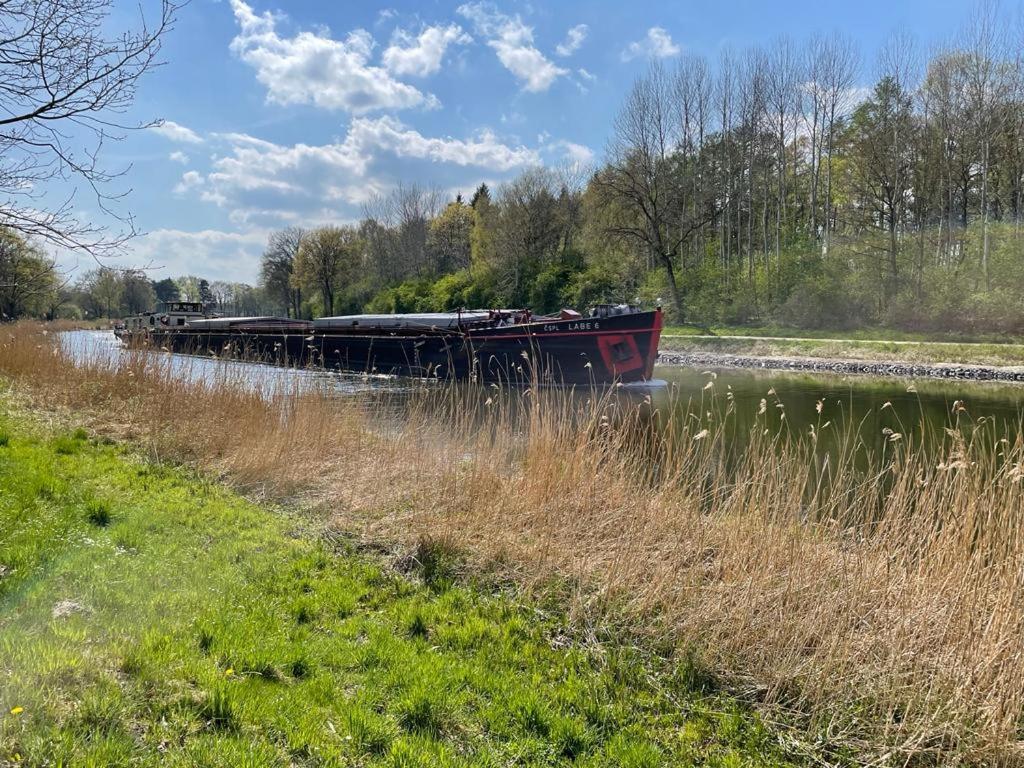 Pension Zur Schleuse Garni Am Elbe Luebeck - Kanal In Witzeeze Esterno foto