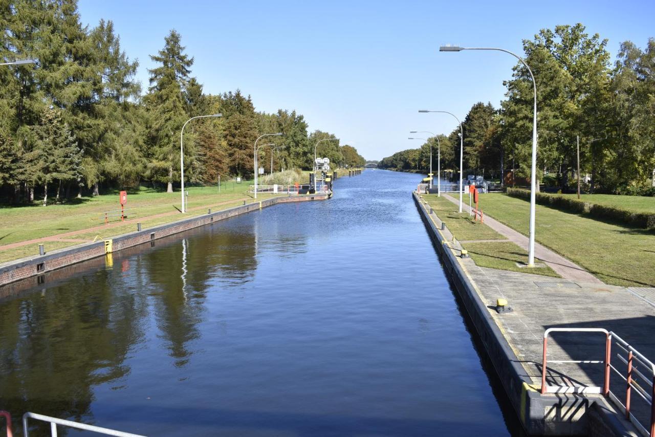 Pension Zur Schleuse Garni Am Elbe Luebeck - Kanal In Witzeeze Esterno foto