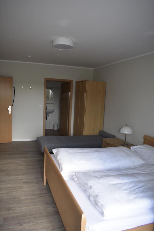 Pension Zur Schleuse Garni Am Elbe Luebeck - Kanal In Witzeeze Esterno foto