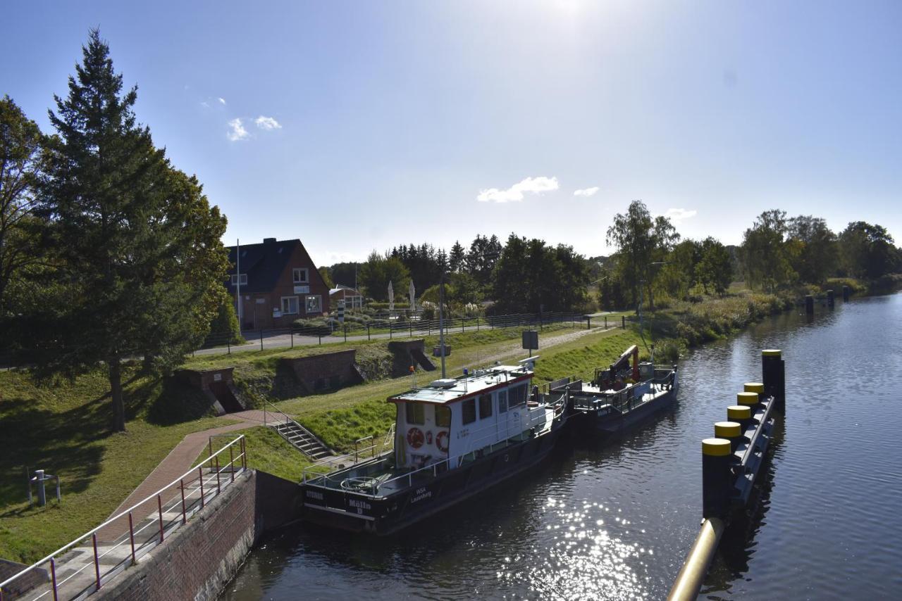 Pension Zur Schleuse Garni Am Elbe Luebeck - Kanal In Witzeeze Esterno foto