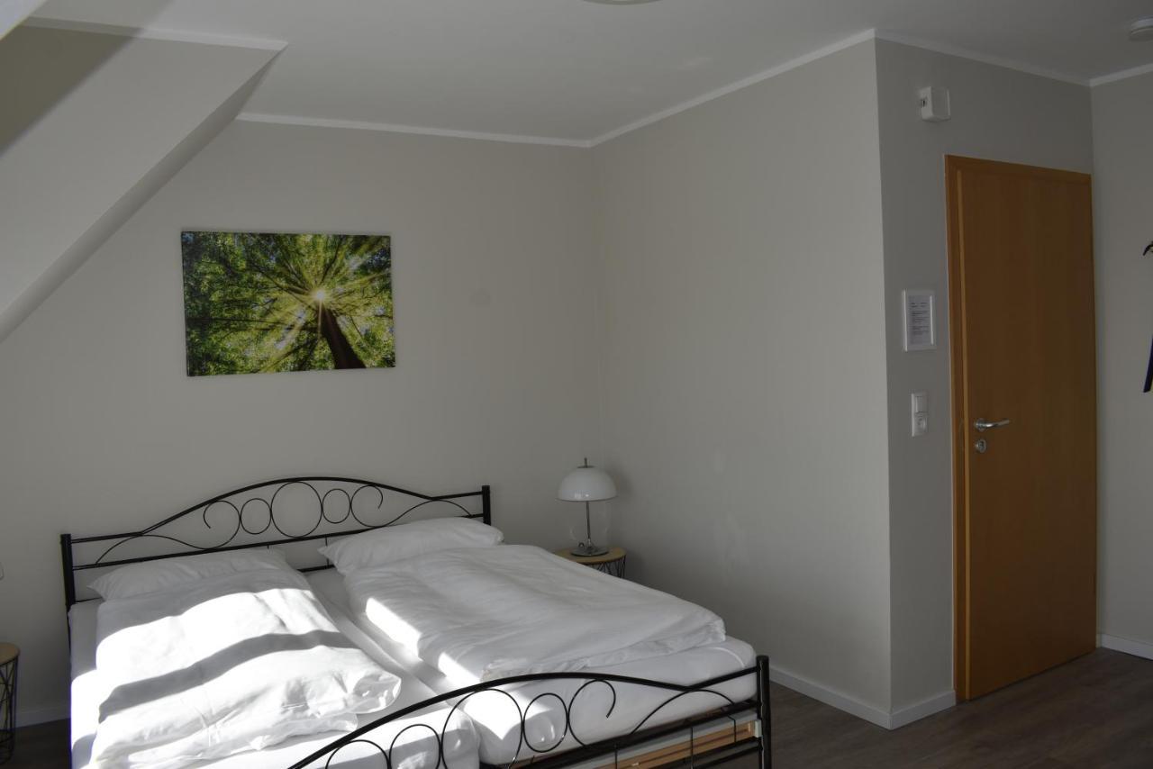 Pension Zur Schleuse Garni Am Elbe Luebeck - Kanal In Witzeeze Esterno foto