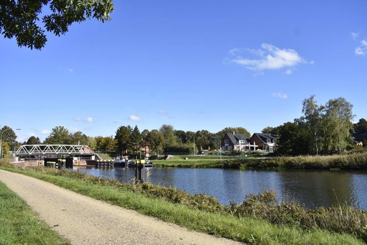 Pension Zur Schleuse Garni Am Elbe Luebeck - Kanal In Witzeeze Esterno foto